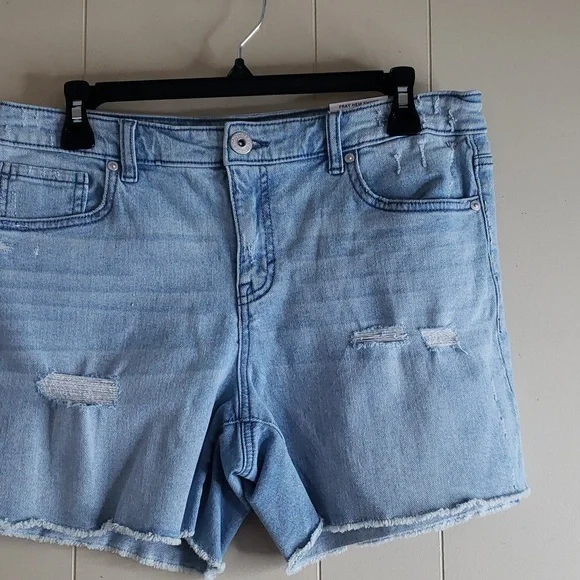 Style & Co Frayed Hem Shorts Mid Rise Slimming Pocket 8 - Picture 3 of 5